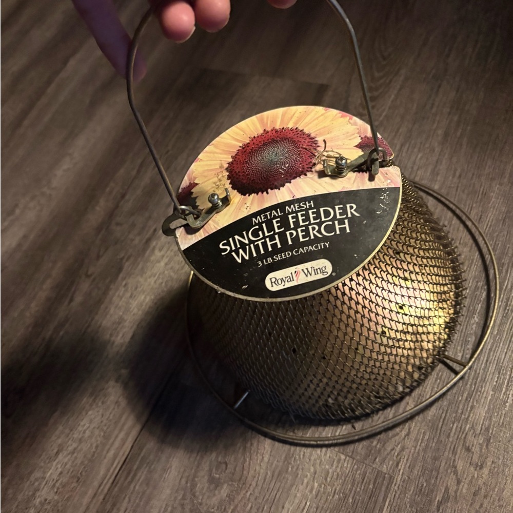 Metal Mesh Single Feeder with Perch - Bronze